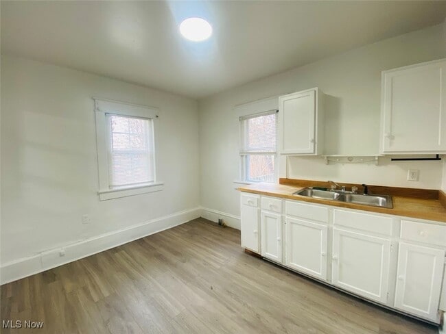 Photo - 1246 Edison Ave