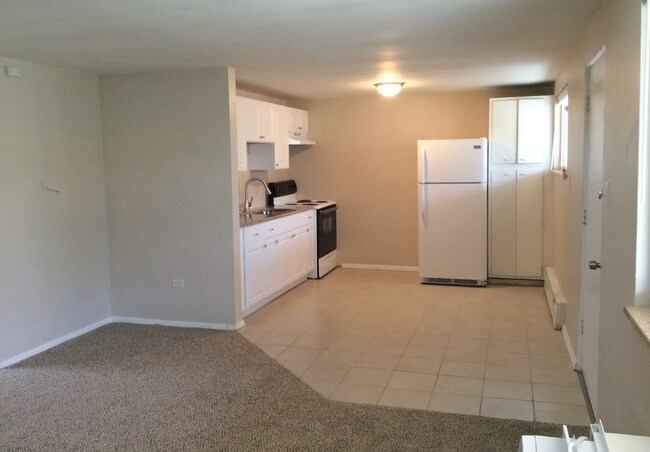 Building Photo - 1475 Macon St Unit 09