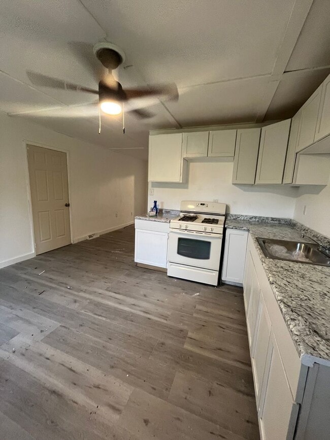 Photo - 4 bedroom Section 8 Approved Home