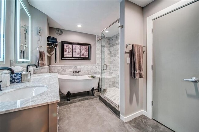 Bathroom_1 - 395 Central Park Pl NE Unit Condo