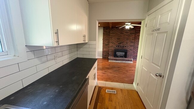 Photo - Spacious Main Floor 3 bedroom Steps From Mountain Brow Unit 1
