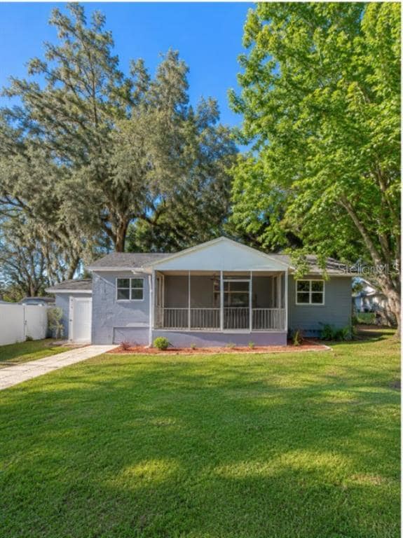 Photo - 130 E Dicie Ave