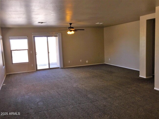 Photo - 307 S Carter Ranch Rd