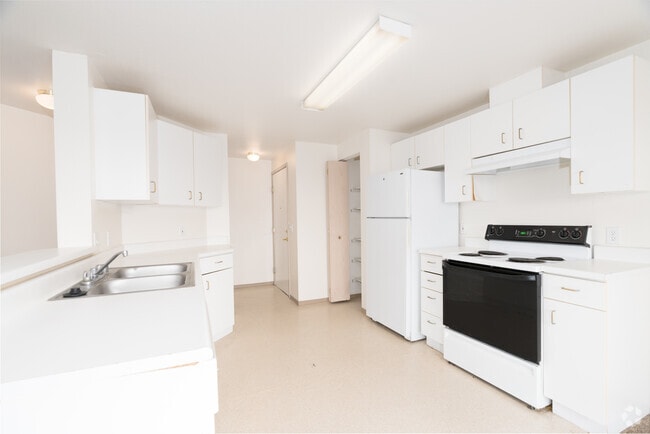 3BR, 2BA - 1260SF- Kitchen