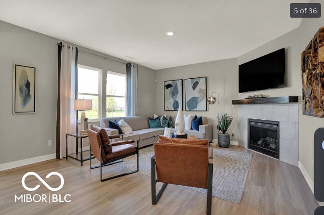 Photo - 1104 Sunderland Dr