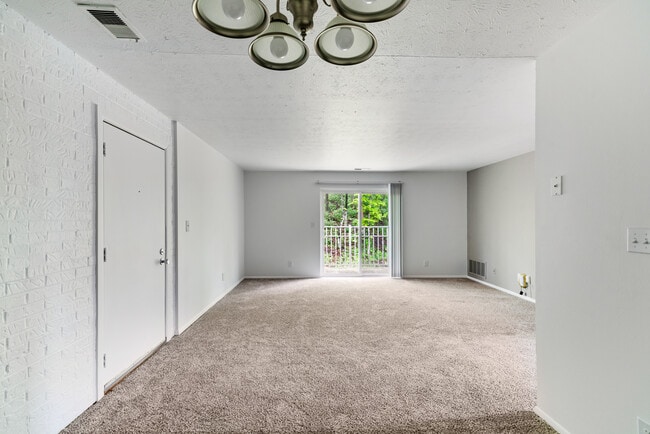 Four Seasons Apartments