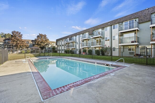 Building Photo - Valley Pines