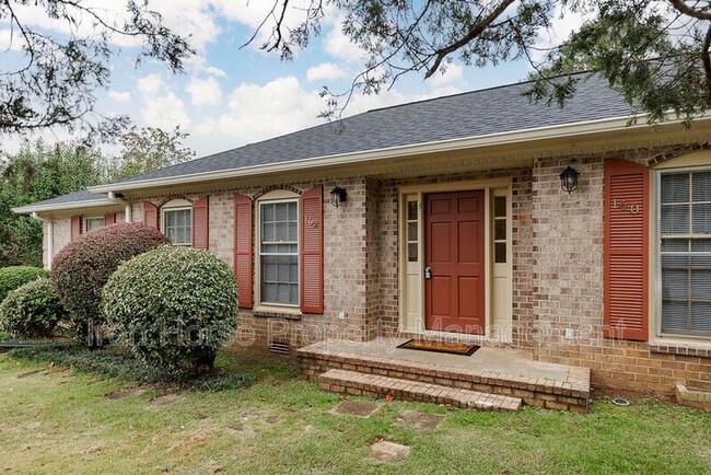 Photo - 160 Jockey Club Dr