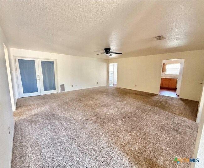 Photo - 4504 Aspen Dr