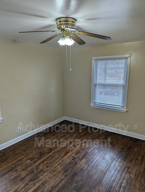 Photo - 4522 N Teutonia Ave