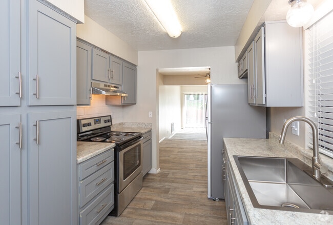 2BR 2BA - 1,308 SF
