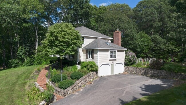 Photo - 196 Vega Rd