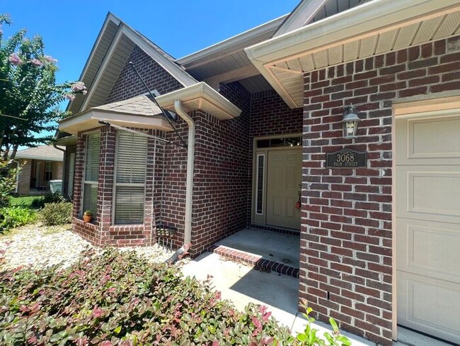 Photo - Gulf Breeze - Oriole Beach - 3 Bedroom, 2 Bathroom - lawn care included
