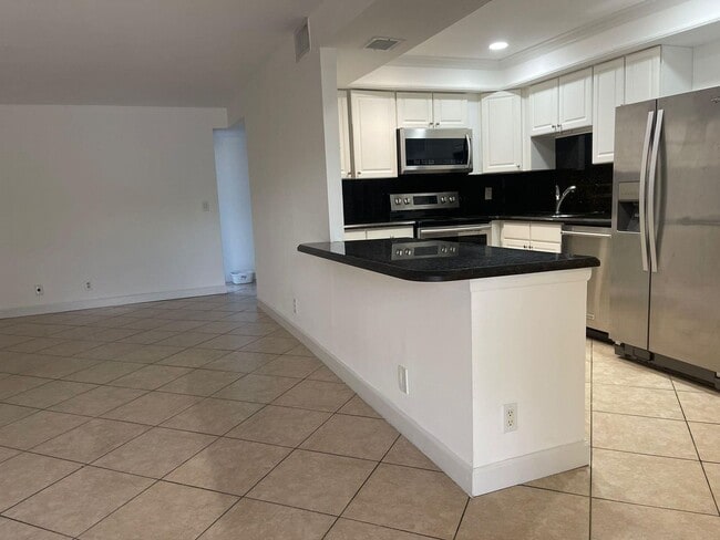 Photo - 3321 Quail Close