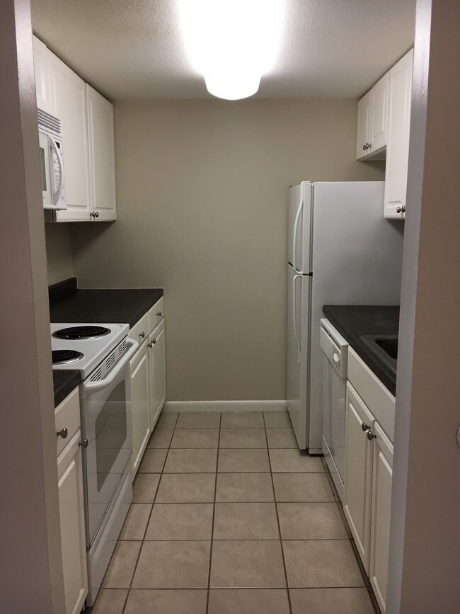 Bainbridge Apartment Homes For Rent in Johnston, RI