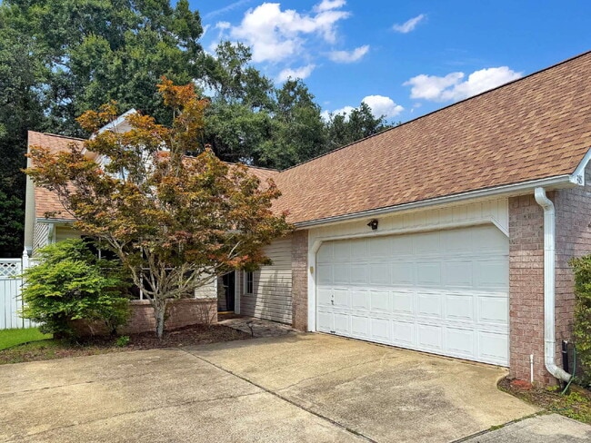 Building Photo - Spacious 3-Bedroom Home in Prime North Pensacola Location