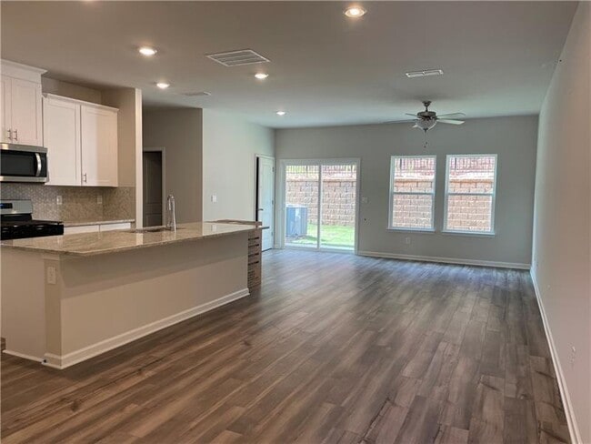 Photo - 269 Timberland Ave