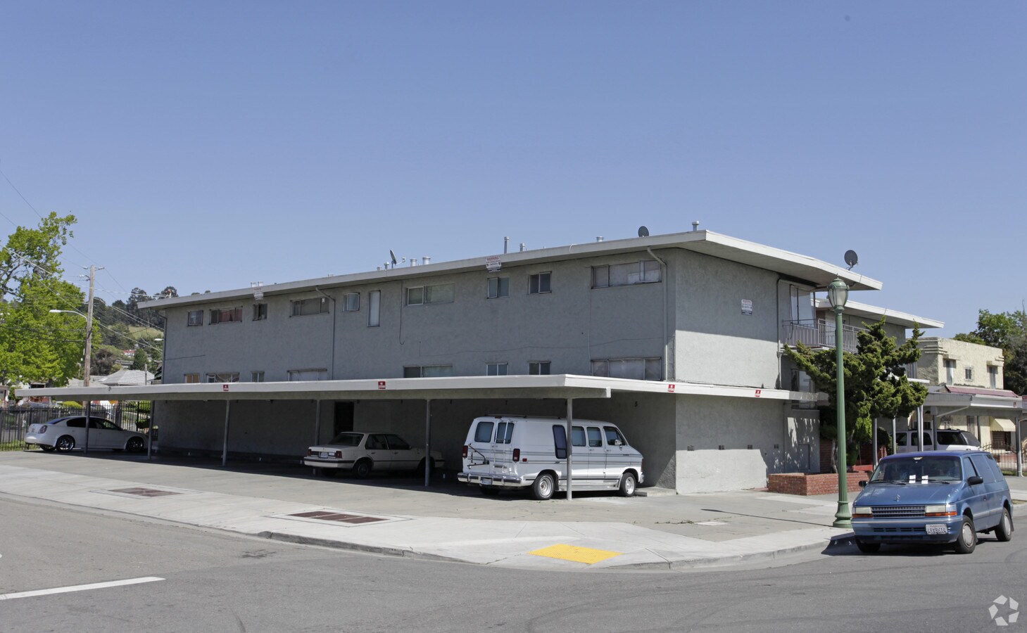 Photo - Foothill Square Apartments