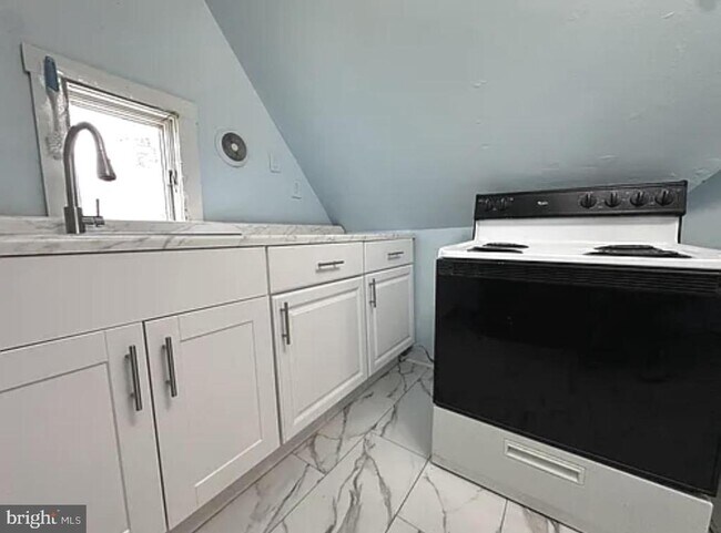 Photo - 110 S Broad St