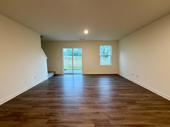 844 Pine Cone Ln