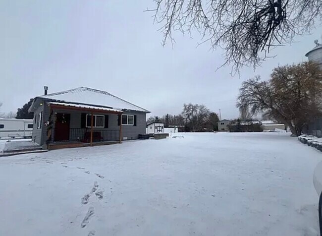 2 Bedroom Charmer in Roberts