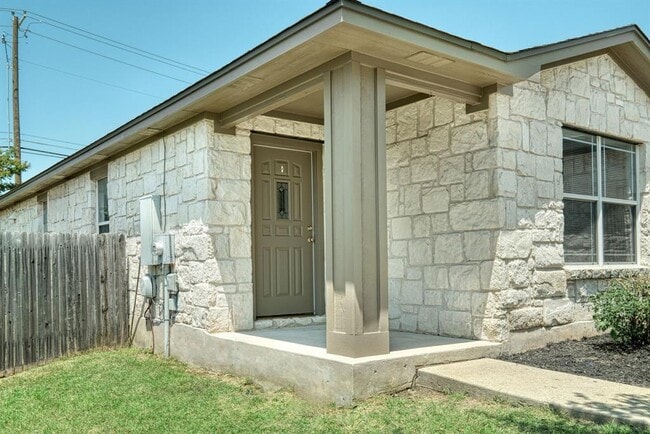 Photo - 1204 Kenneys Way