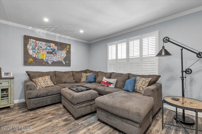 Photo - 114 Wellington Pl