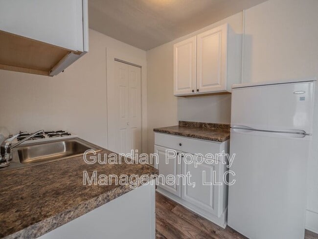 Photo - 108 N Buchanan St