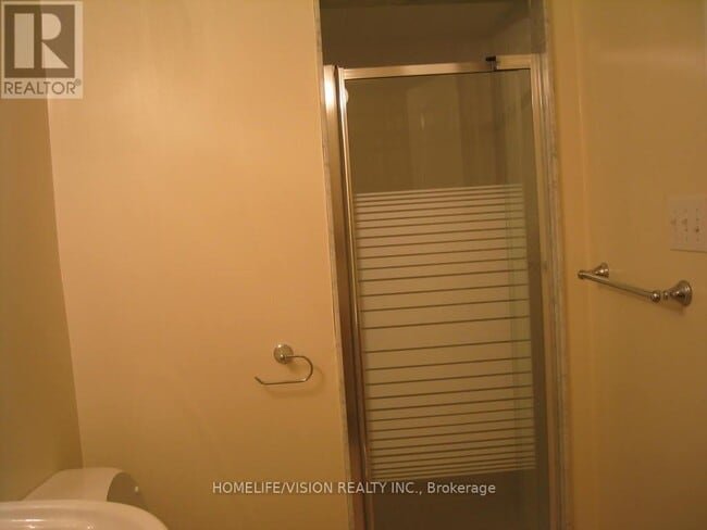 Photo - 19 Candlebrook Crescent