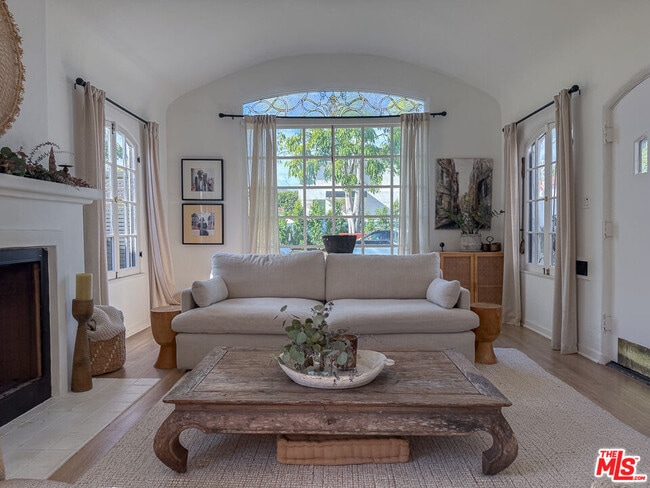 Photo - 316 S Wetherly Dr