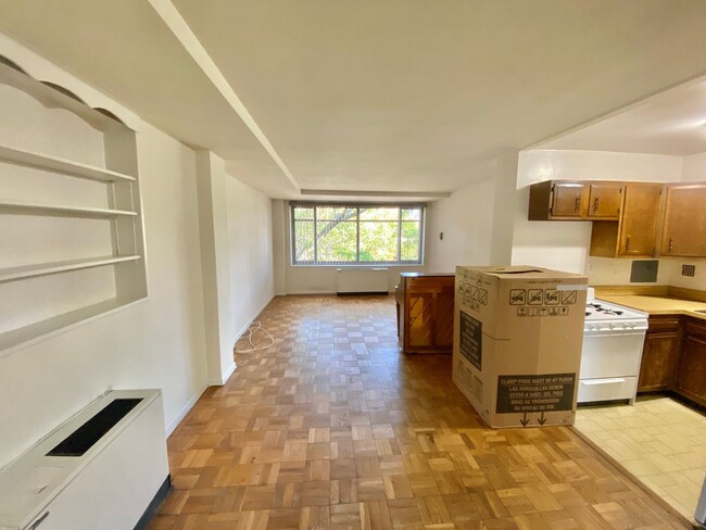 Photo - Great Foggy Bottom One Bedroom with Roof T... Unidad 715 South