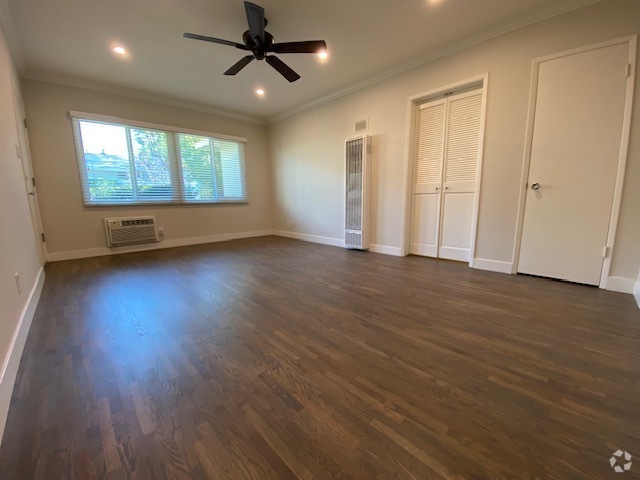 Living Room - 4225 Ventura Canyon Ave Rental