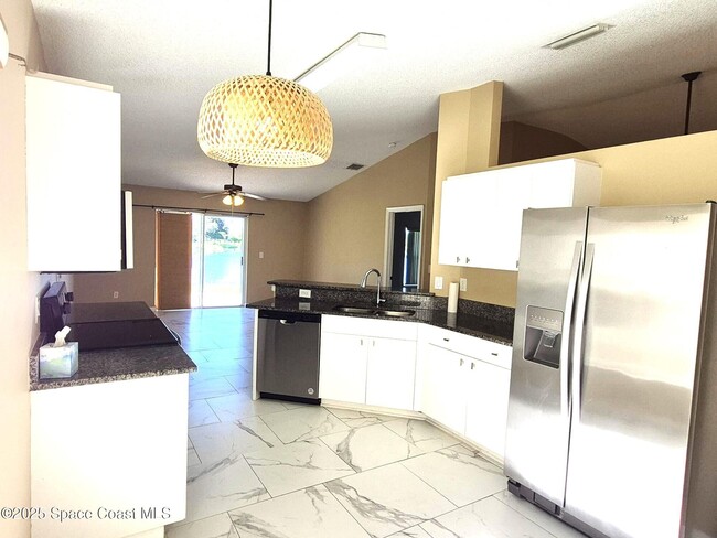 Photo - 2365 Bayhill Dr