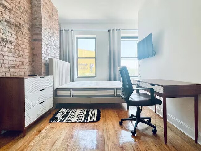 Photo - Furnished room/NOT APARTMENT Unit 1
