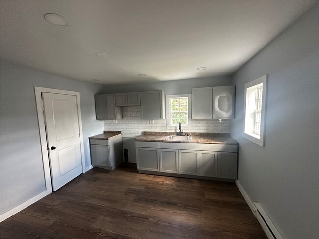 Photo - 202 Franklin St