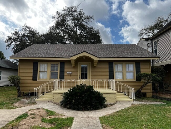 Photo - Two bedroom, One Bathroom , near UL