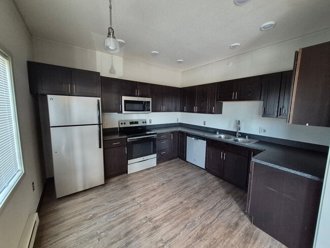 458 N Creek Dr Unit 211