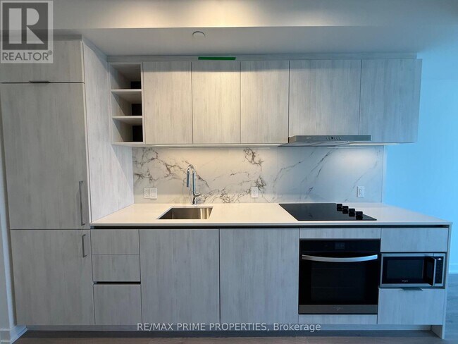 Photo - 8 Wellesley St W Unité 2808