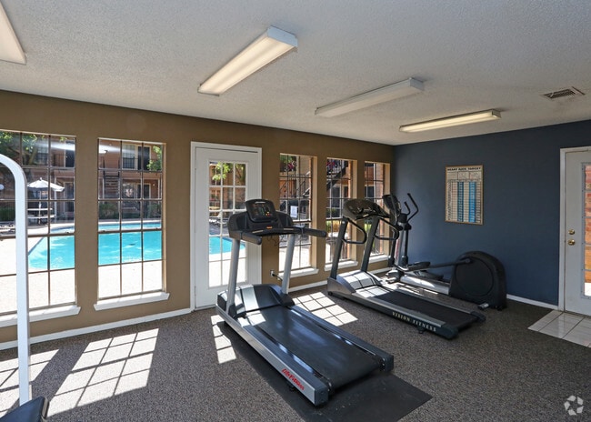 Gimnasio - Dove Park Apartments