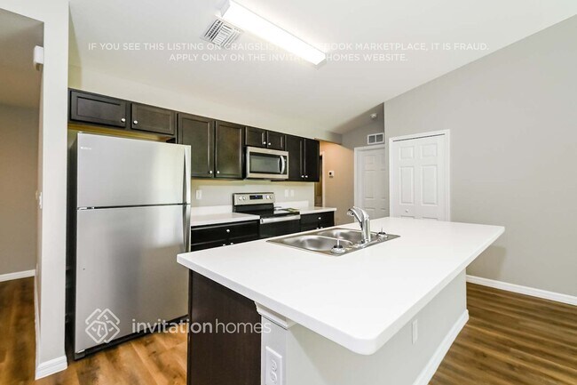 Photo - 384 Dewhurst St