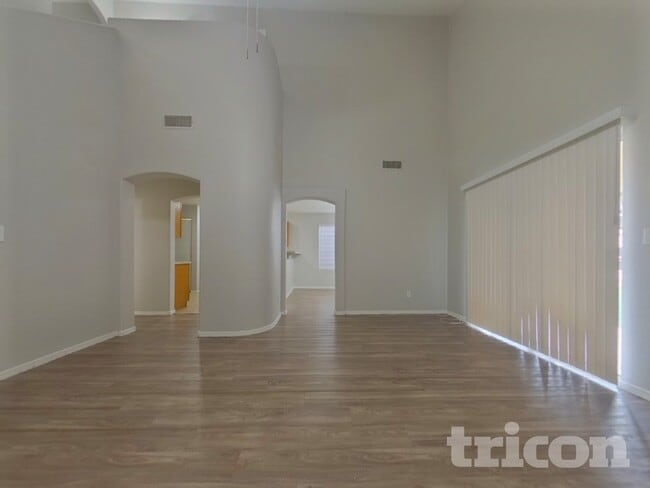 Photo - 1116 W Villa Maria Dr