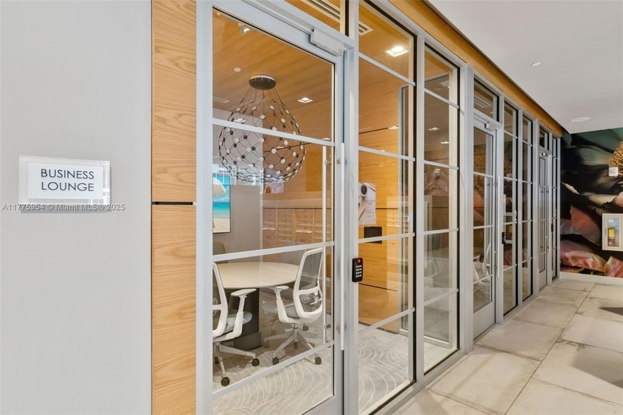 Photo - 2150 N Bayshore Dr