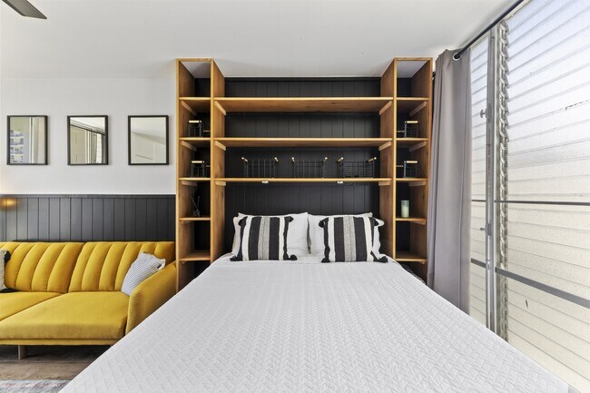 Photo - 249 Long Island St