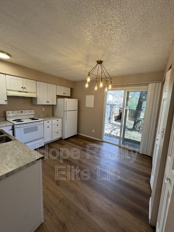 Photo - 2522 Knob Hill Ct