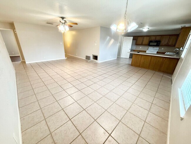 Photo - 801 Hickory St