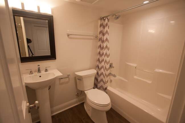 Photo - 1524 Broadway Street Unidad Lower