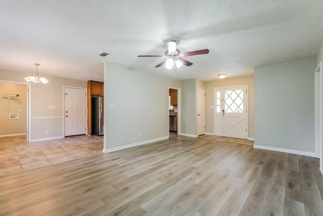 Photo - 3568 Fernbrook Dr