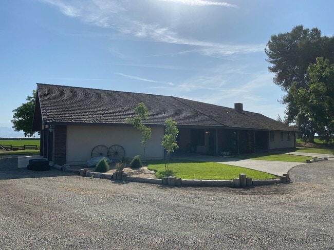 Photo - 36400 Road 148