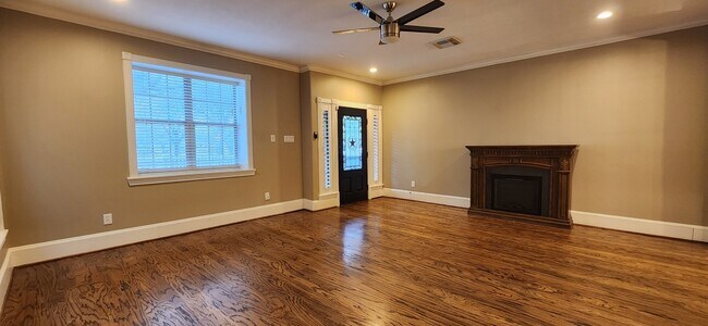 Photo - 4619 Trembling Forest Ln