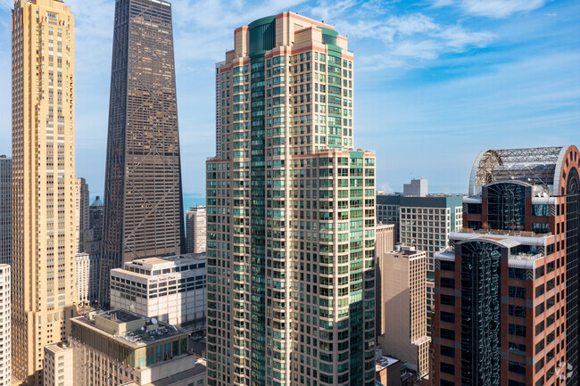 The Huron at 100 East - The Huron at 100 East Apartments